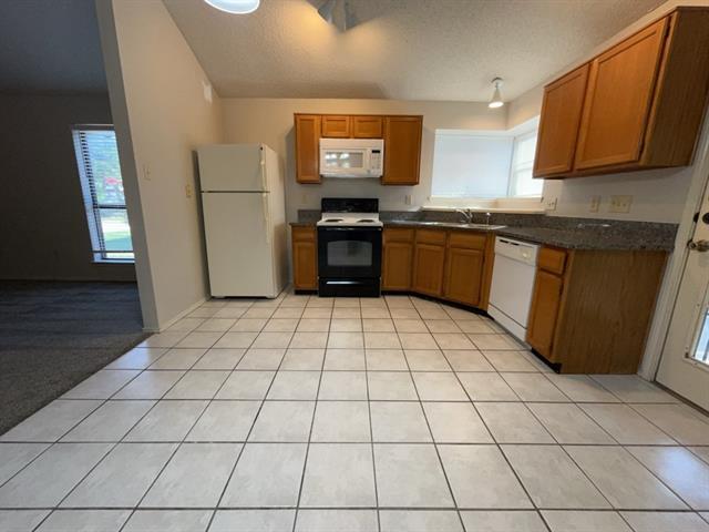 Building Photo - 1037 Stableway Ln