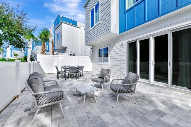 Building Photo - 7770 Sandy Ridge Dr