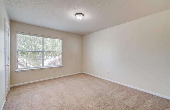 Building Photo - 9007 S Ferndale Pl Dr