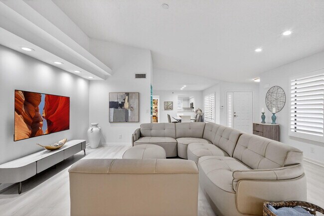 Building Photo - 15314 Strathearn Dr