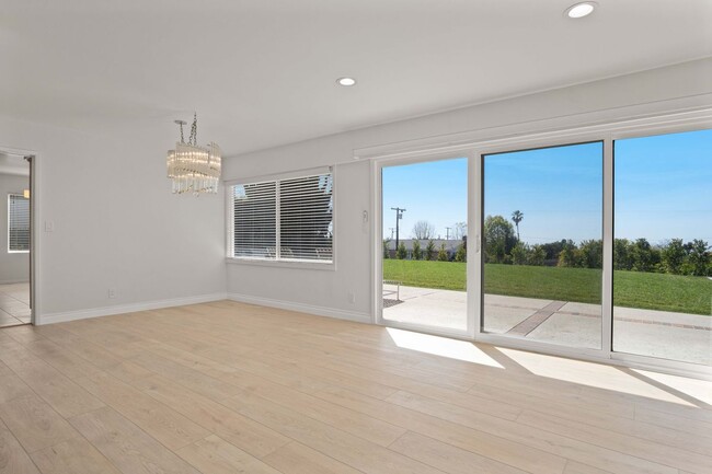 Building Photo - 28503 Trailriders Dr