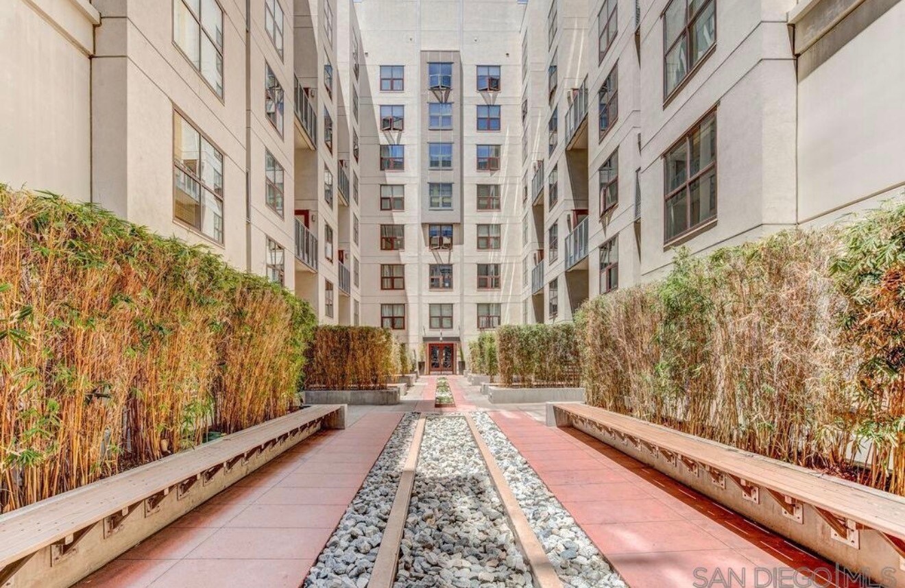 Building Photo - 1150 J St