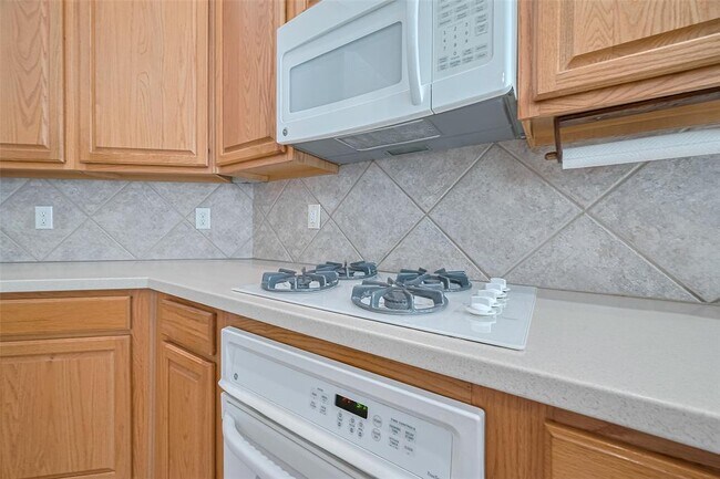 Building Photo - 3118 Emory Oak Ln