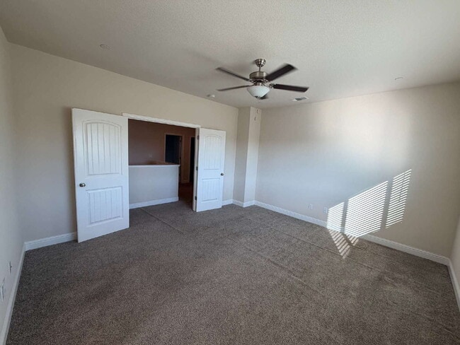 Building Photo - 2494 Valdes Dr