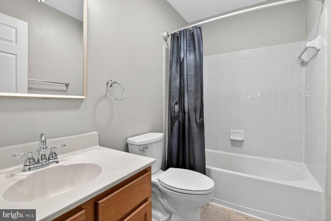 Building Photo - 7047 Water Oak Rd