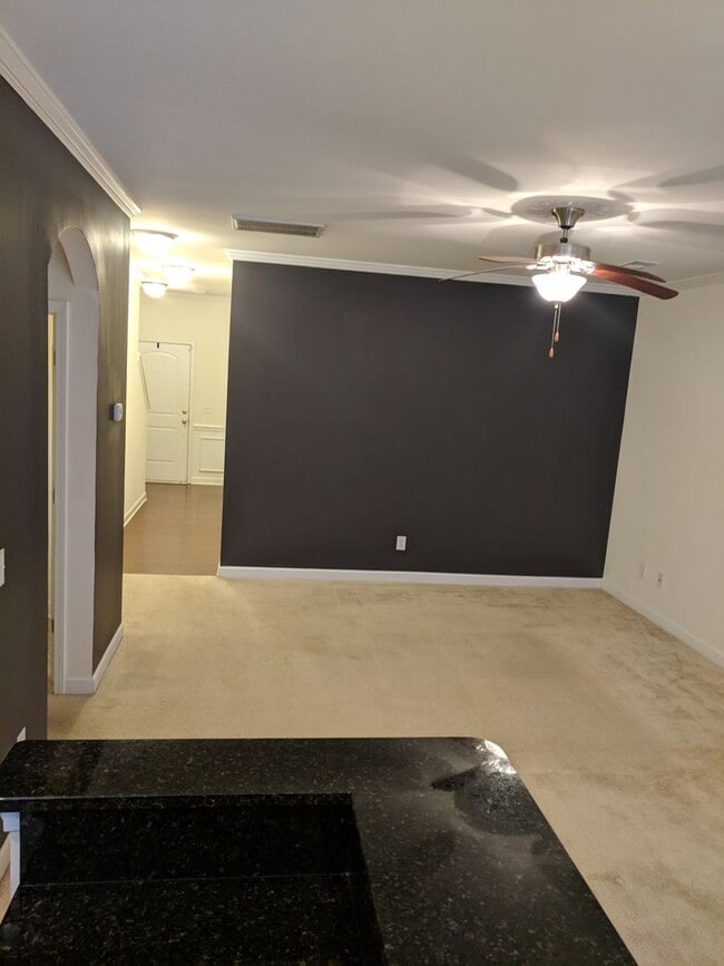 Building Photo - Steele Creek area townhome