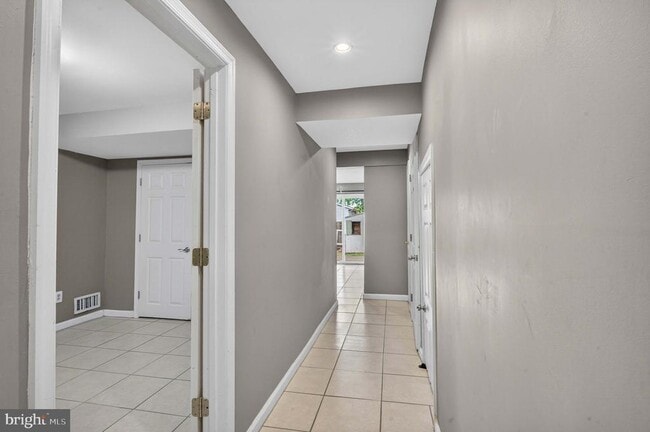 Building Photo - 16611 Geddy Ct
