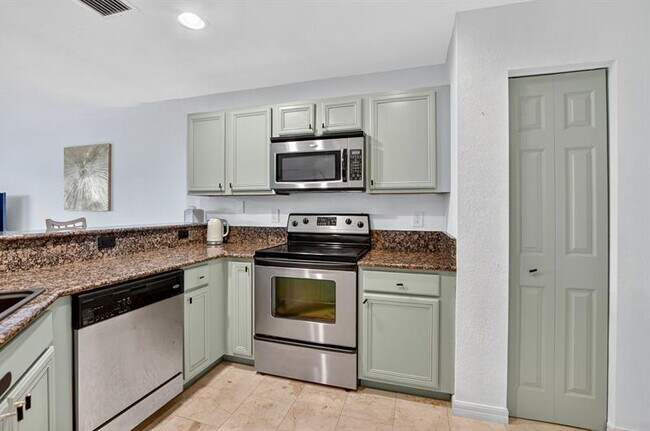Building Photo - 22120 Majestic Woods Way