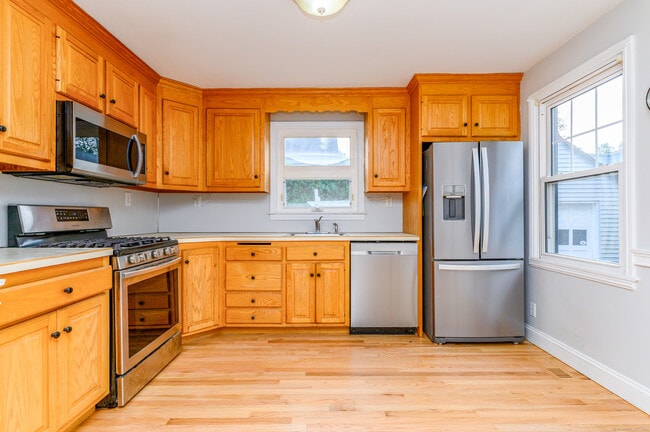 Building Photo - 51 Fortuna Dr