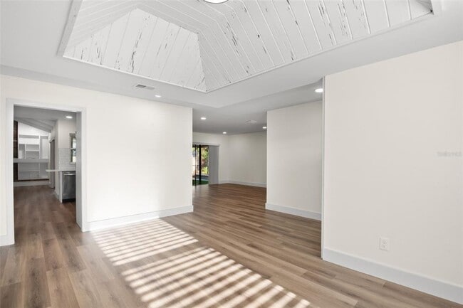 Building Photo - 3145 Sandy Ridge Dr