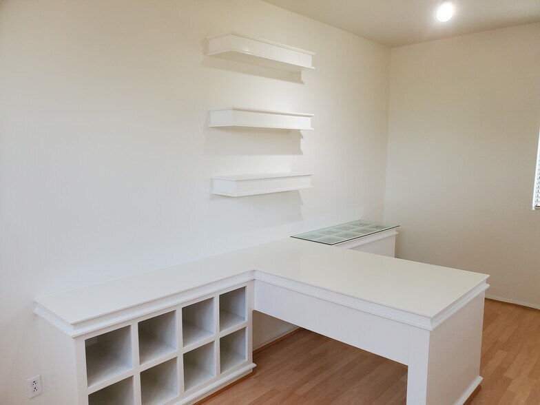 Building Photo - 2676 Dietrich Dr