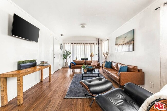 Primary Photo - 608 N Alta Vista Blvd