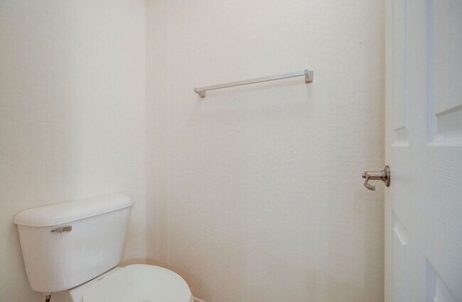 Building Photo - 5659 S 239th Dr