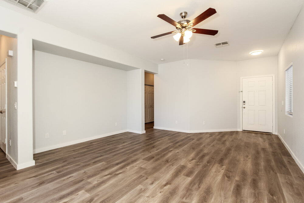 Building Photo - 44080 W McCord Dr