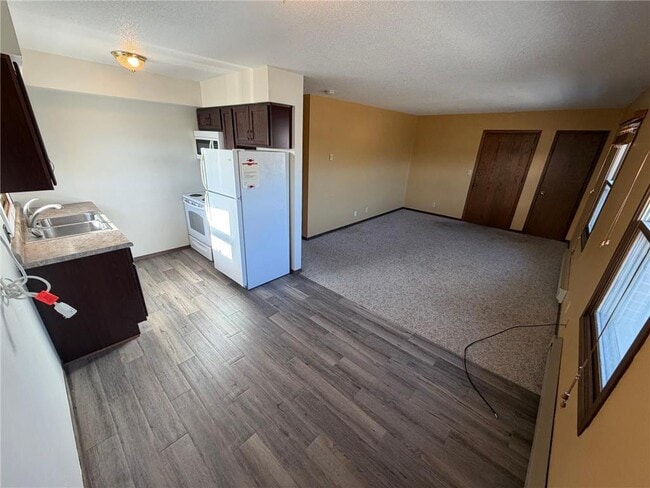 Building Photo - 706 1st St S