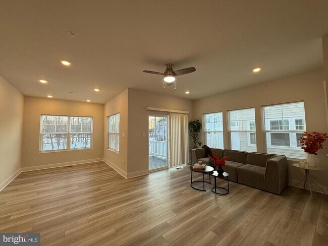 Building Photo - 6828 Winterhill Ln