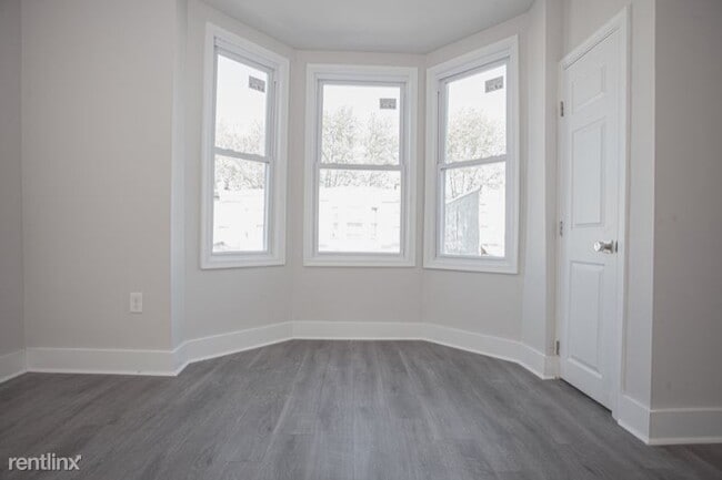 Building Photo - 1 br, 1 bath Condo - 1109 W Lehigh Ave