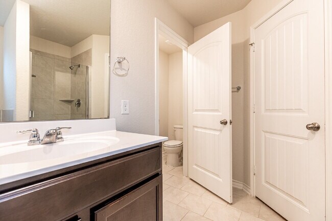 Building Photo - 2918 Lindenwood Run