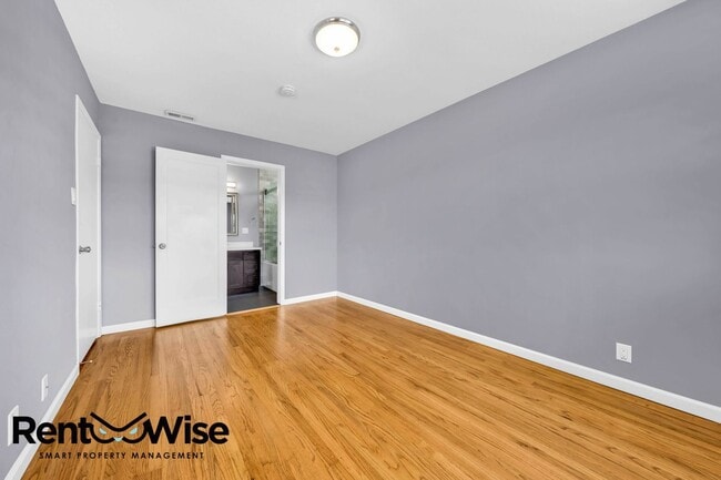 Building Photo - 338 Arbor Dr