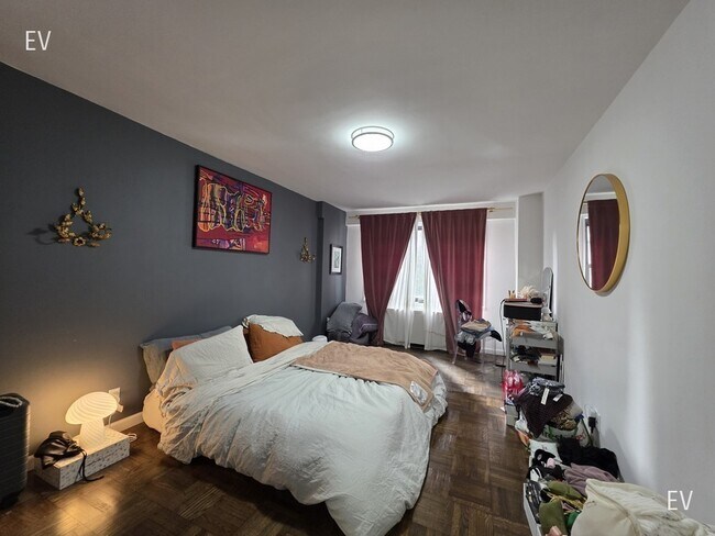 Building Photo - 405 E 56th St