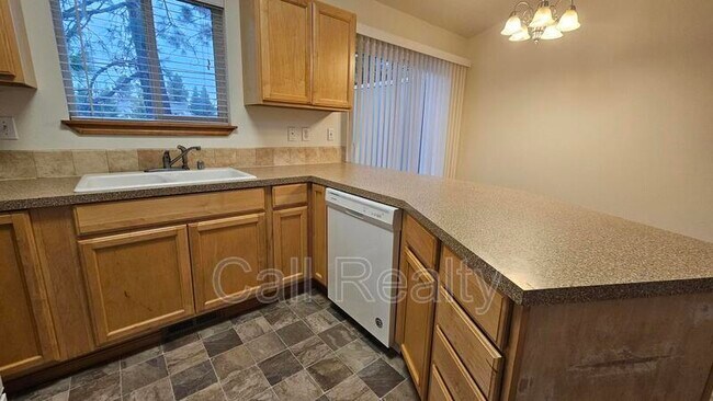 Building Photo - 1217 E Chantel Dr