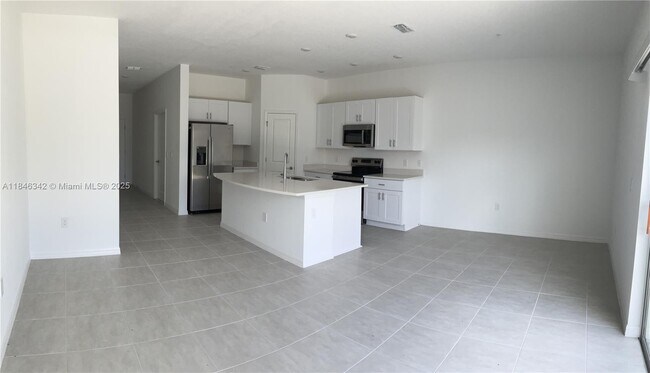 Building Photo - 5140 Quakers Pl