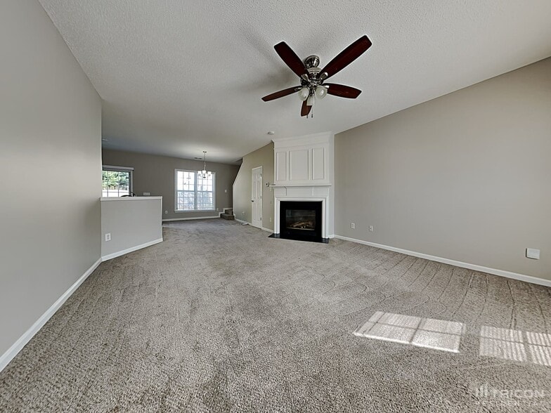 Building Photo - 1654 Heyford Cir NW