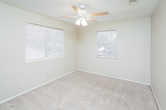 Building Photo - 19834 Packwood Dr