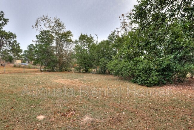 Building Photo - 3859 Fairington Dr