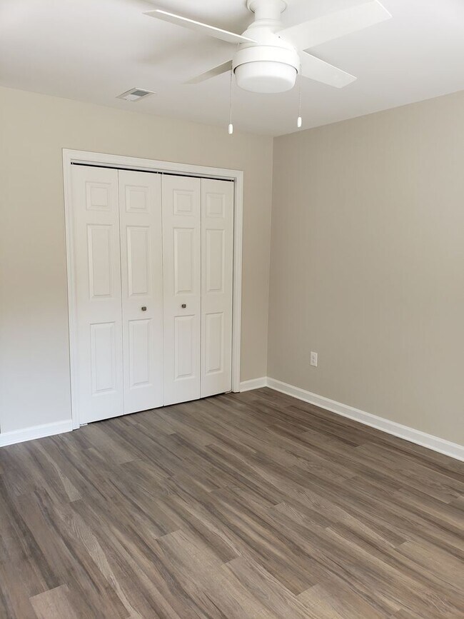 Building Photo - *4bd / 3ba Townhome near Downtown Raleigh*