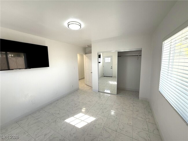 Building Photo - 3924 Mount Charleston Dr