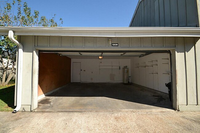 Building Photo - 13026 Wirevine Ln