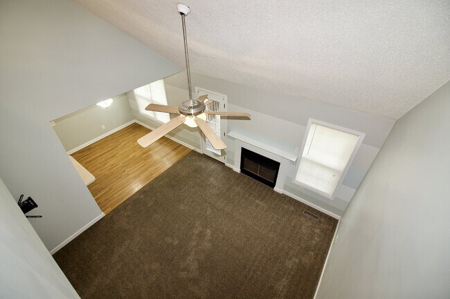 Building Photo - Great 3 bed + bonus house in Aberdeen