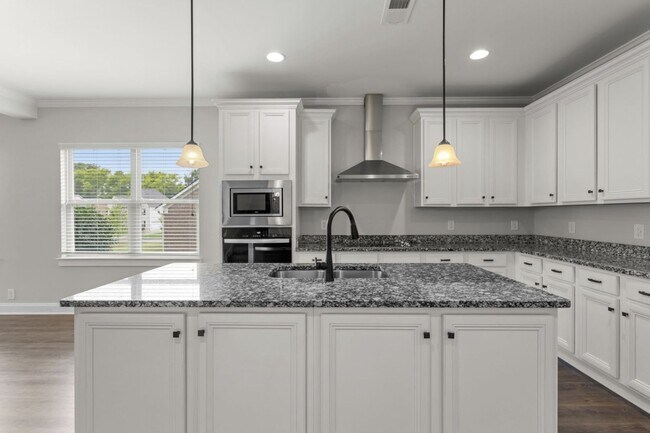 Building Photo - 3BR Home with Bonus Loft & Spa-Inspired Primary Suite