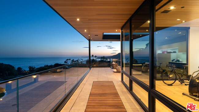 Building Photo - 3881 Puerco Canyon Rd