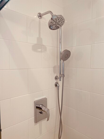 Building Photo - 6539 West Blvd