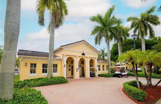 Building Photo - 15029 SW 8th Terrace