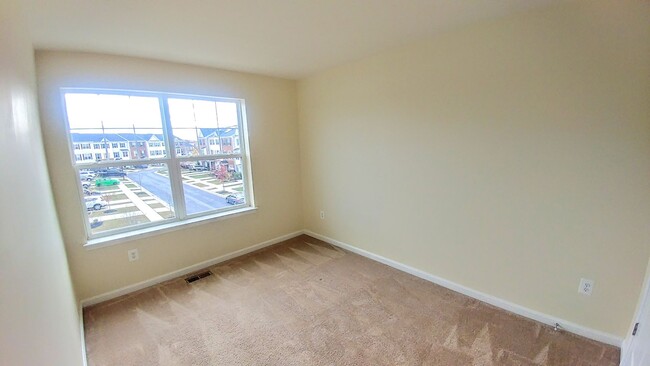 Building Photo - 3 Br 2.5 Ba in the Admiral's Landing Commu...