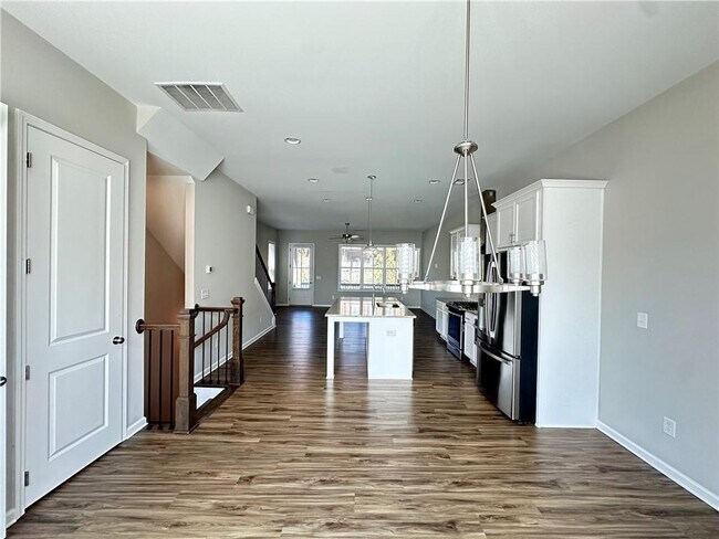 Building Photo - 6550 Cortland Walk