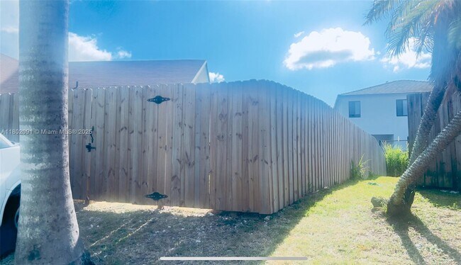 Building Photo - 13549 SW 285th Terrace