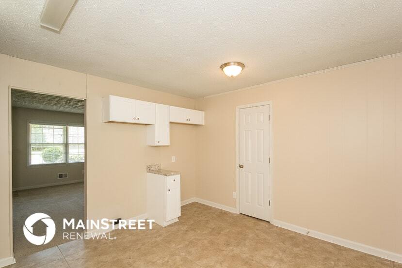 Building Photo - 6090 Graceland Cir