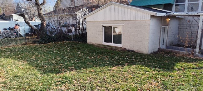 Building Photo - GET $500 OFF THE FIRST MONTHS RENT!!!