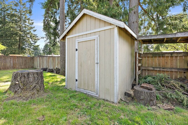 Building Photo - Charming 3-Bed Rental Home in Olympia | Pe...