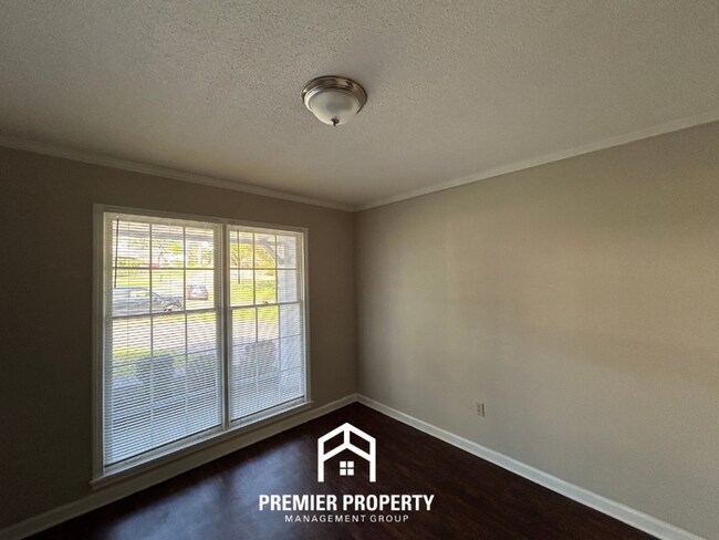 Building Photo - Spacious 4BR/2BA Southaven Home | Hardwood Floors, Fireplace & Fenced Yard with Shed