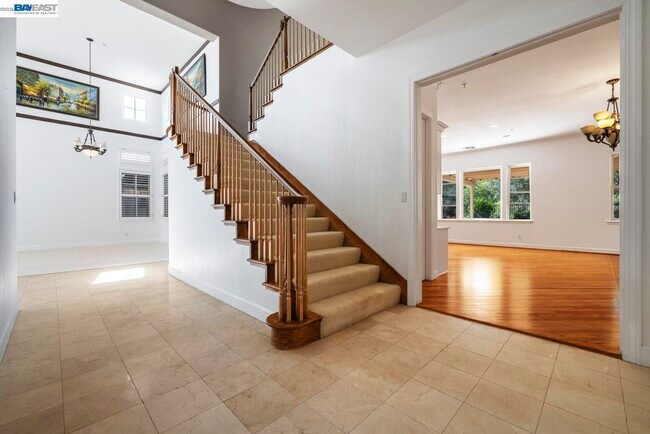 Building Photo - 3479 Gravina Pl