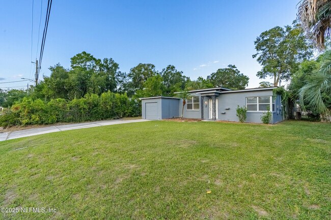 Building Photo - 6167 Fordham Cir E