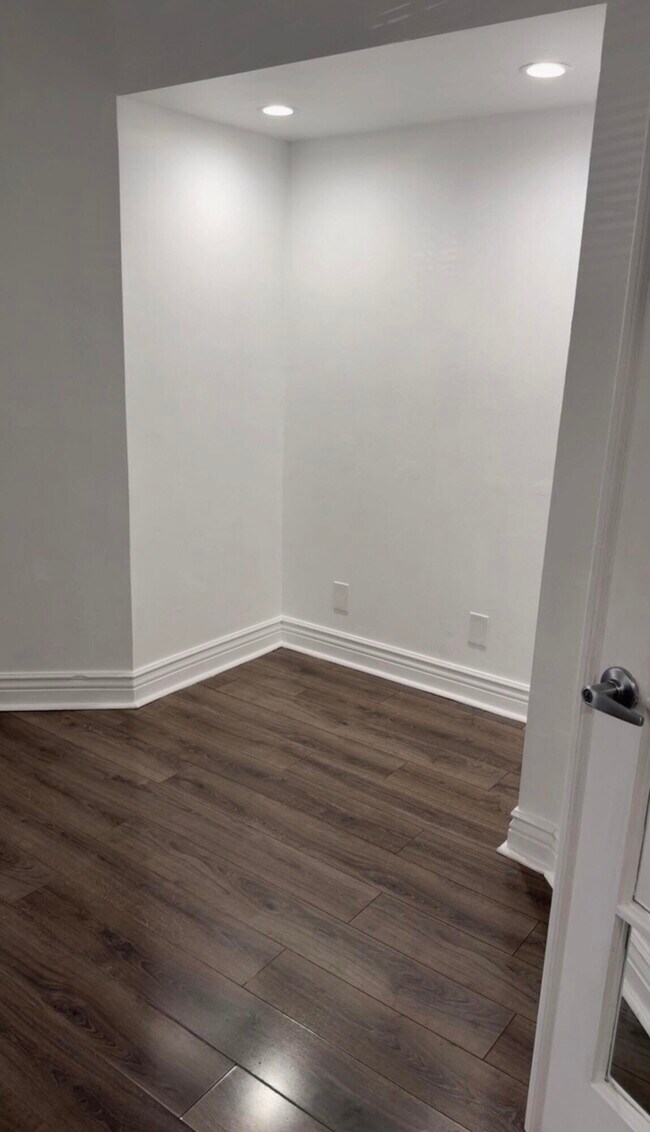 Building Photo - 7640 Forest Green Ln