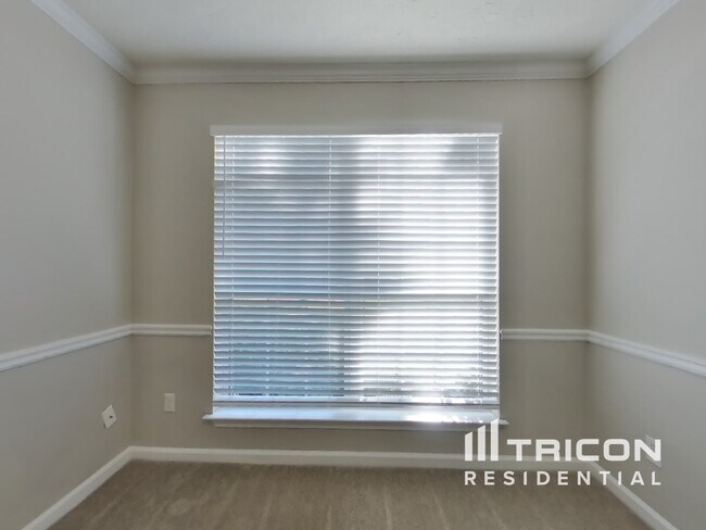 Building Photo - 7070 Springgrove Ct