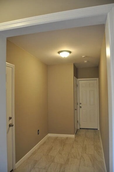 Building Photo - 107 Winslow Pl