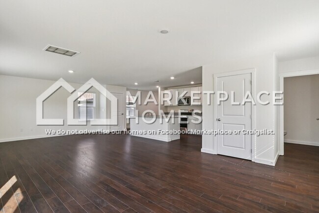Building Photo - 7646 Belhaven Ln